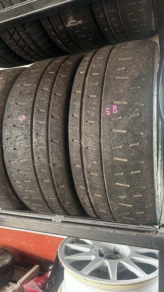 Neumáticos Pirelli Slicks 18”