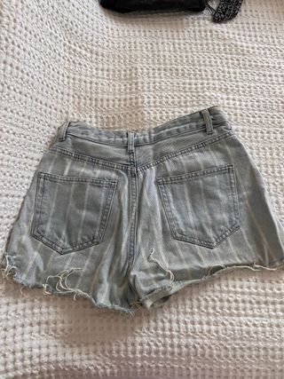 Shorts vaqueros Stradivarius rayas