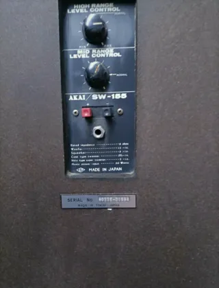 Pareja de altavoces Akai