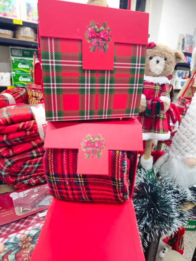 Scatola musicale a quadri con plaid