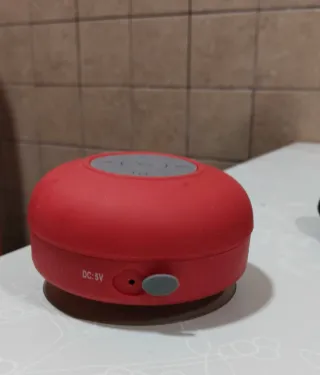 Altavoz Bluetooth Rojo con ventosa