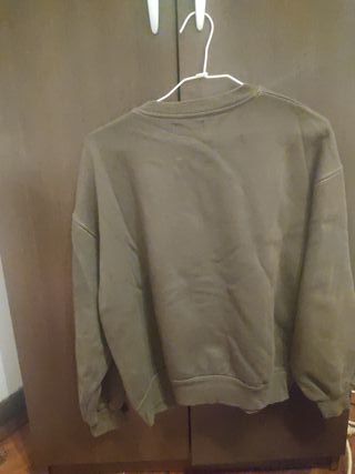 Sudadera PULL&BEAR verde oliva