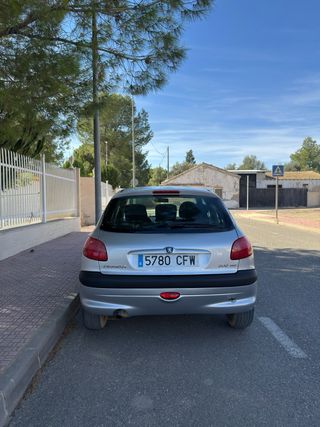 Peugeot 206 2003
