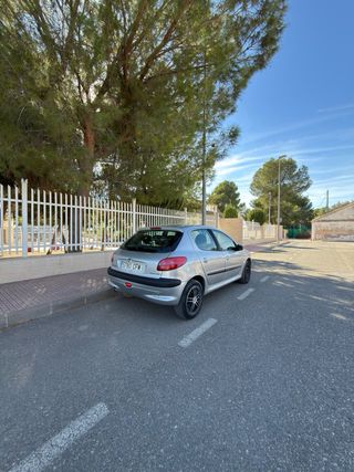 Peugeot 206 2003