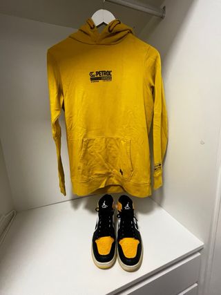 Conjunto: Sudadera Element + Playeras Jordan. 12 a