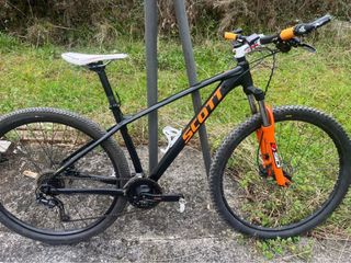Bicicleta Scott Montaña Negra Naranja