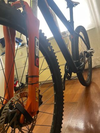 Bicicleta Scott Montaña Negra Naranja