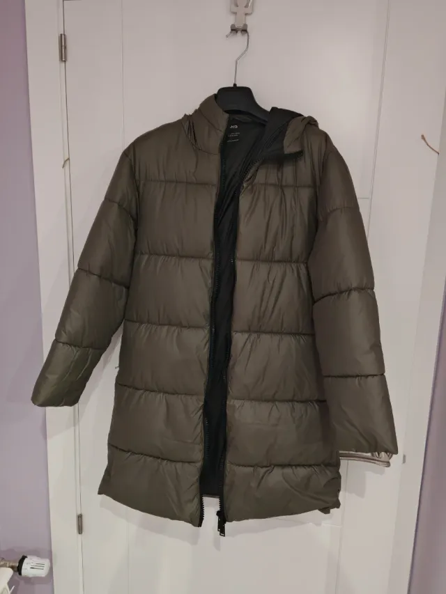 Abrigo verde capucha Mango