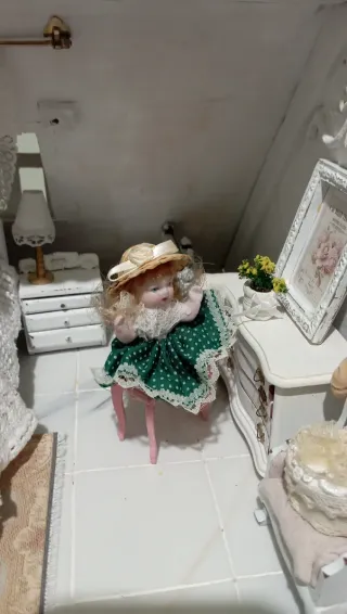 Bambola porcellana casa bambole