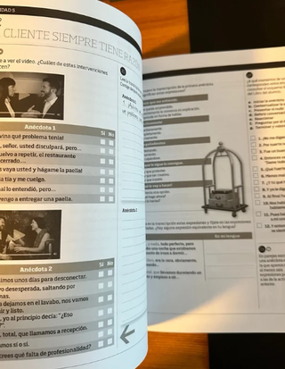 Bitacora curso B2. Libro y cuaderno.