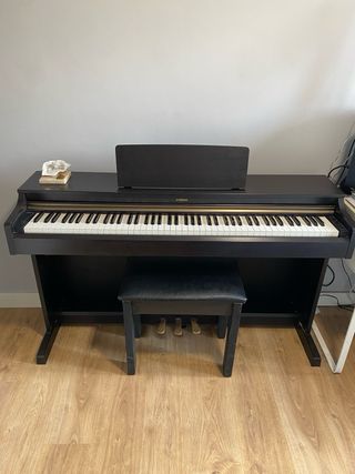 Piano Digital Yamaha Arius YDP-162 Palisandro
