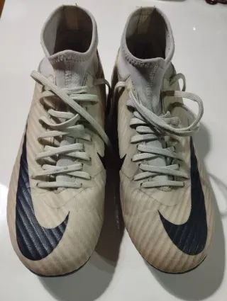 Botas de fútbol Nike Mercurial niño