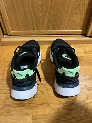 Tenis Puma Negros y Blancos