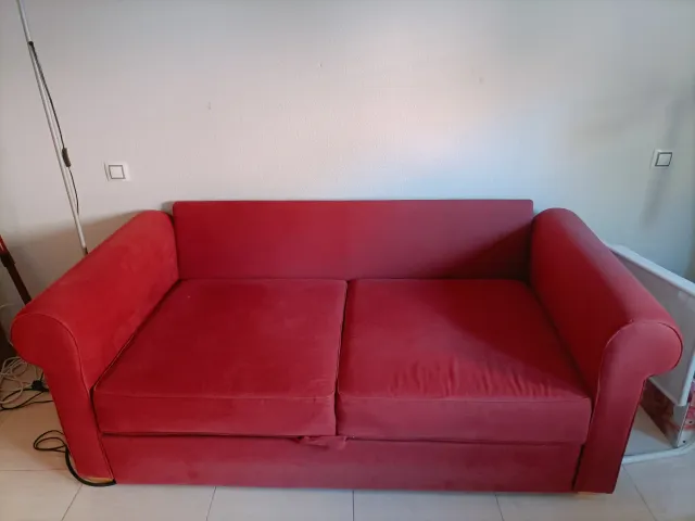 Sofá cama rojo