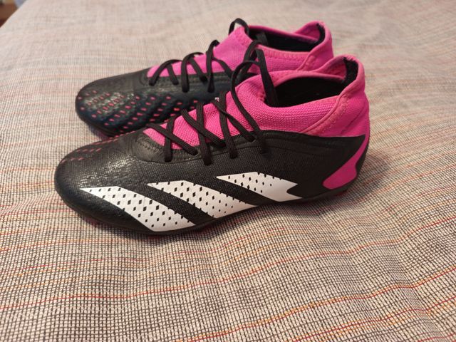 Botas Fútbol Adidas Niño Negras y Rosas