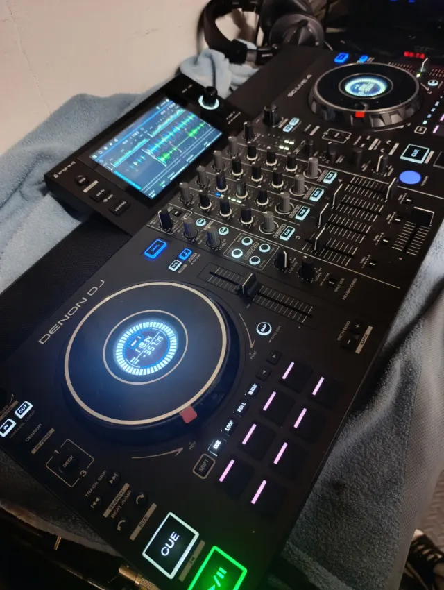 Denon SC Live 4 DJ