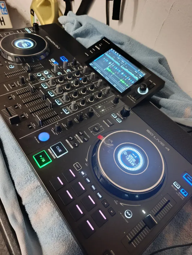 Denon SC Live 4 DJ