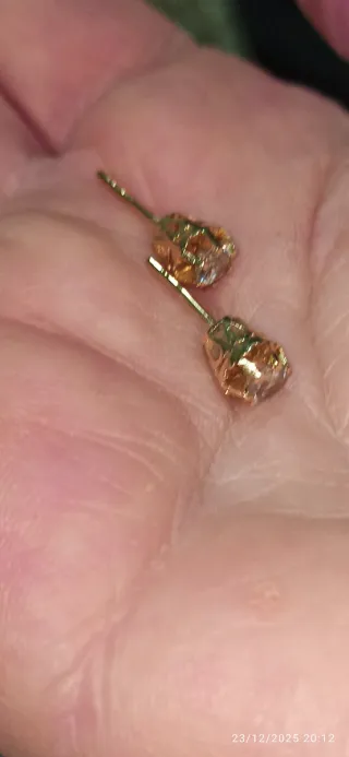 Conjunto de Anillo y pendientes de oro