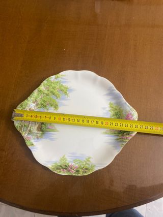 Plato antiguo porcelana Royal Albert