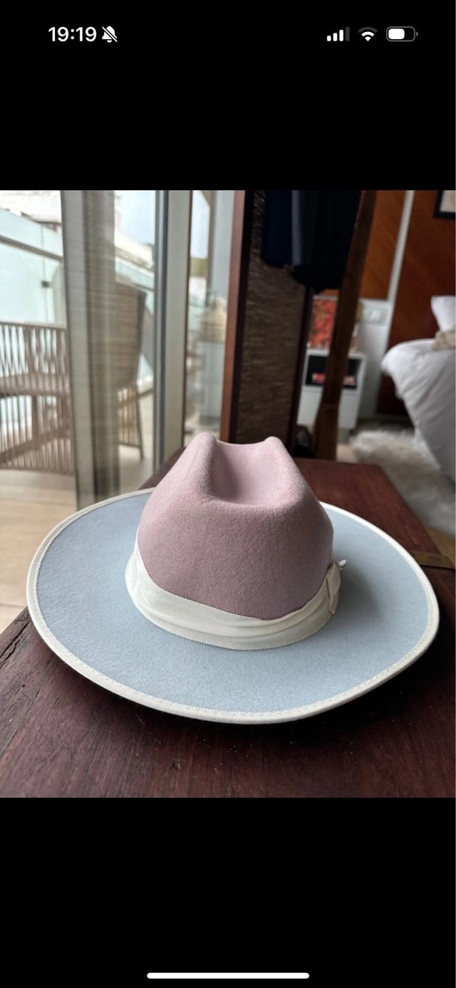 Sombrero vaquero azul y rosa