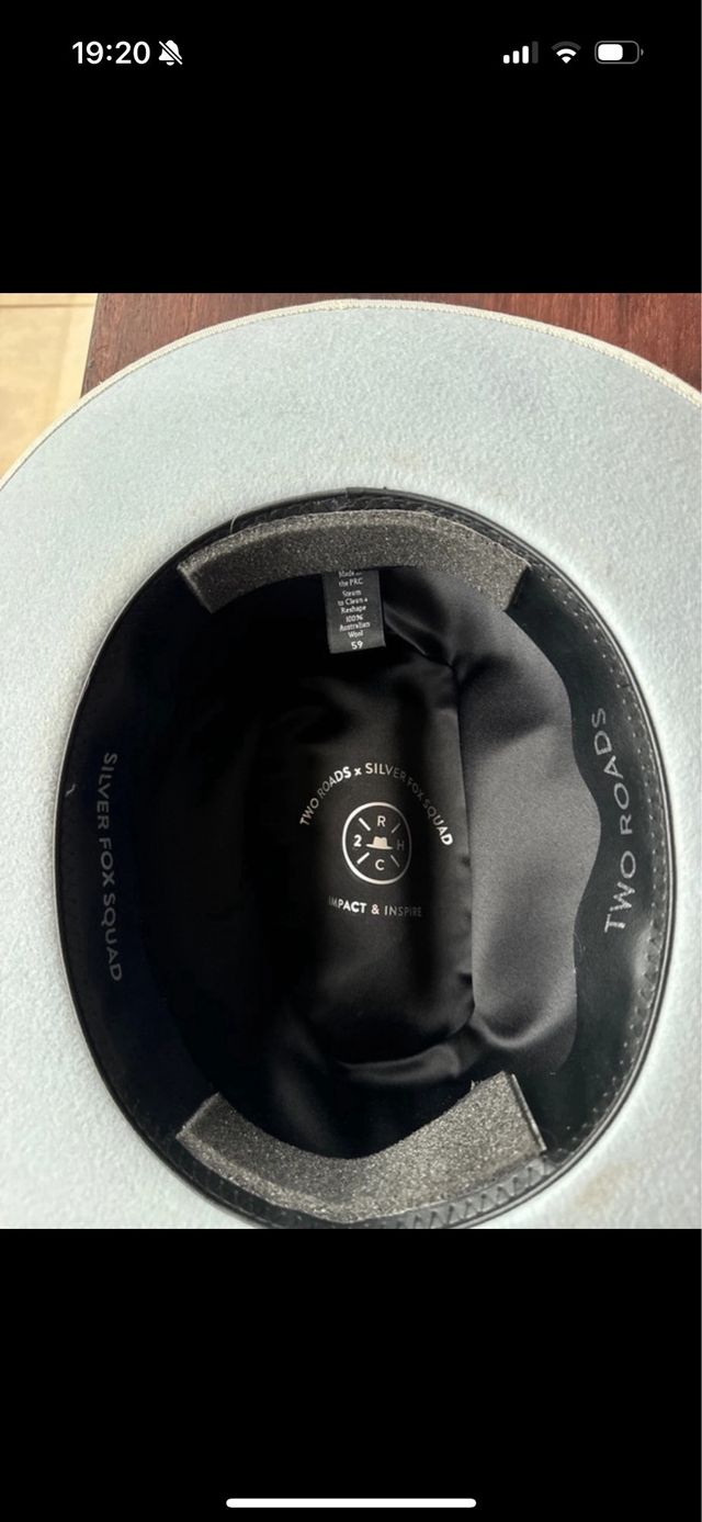 Sombrero vaquero azul y rosa