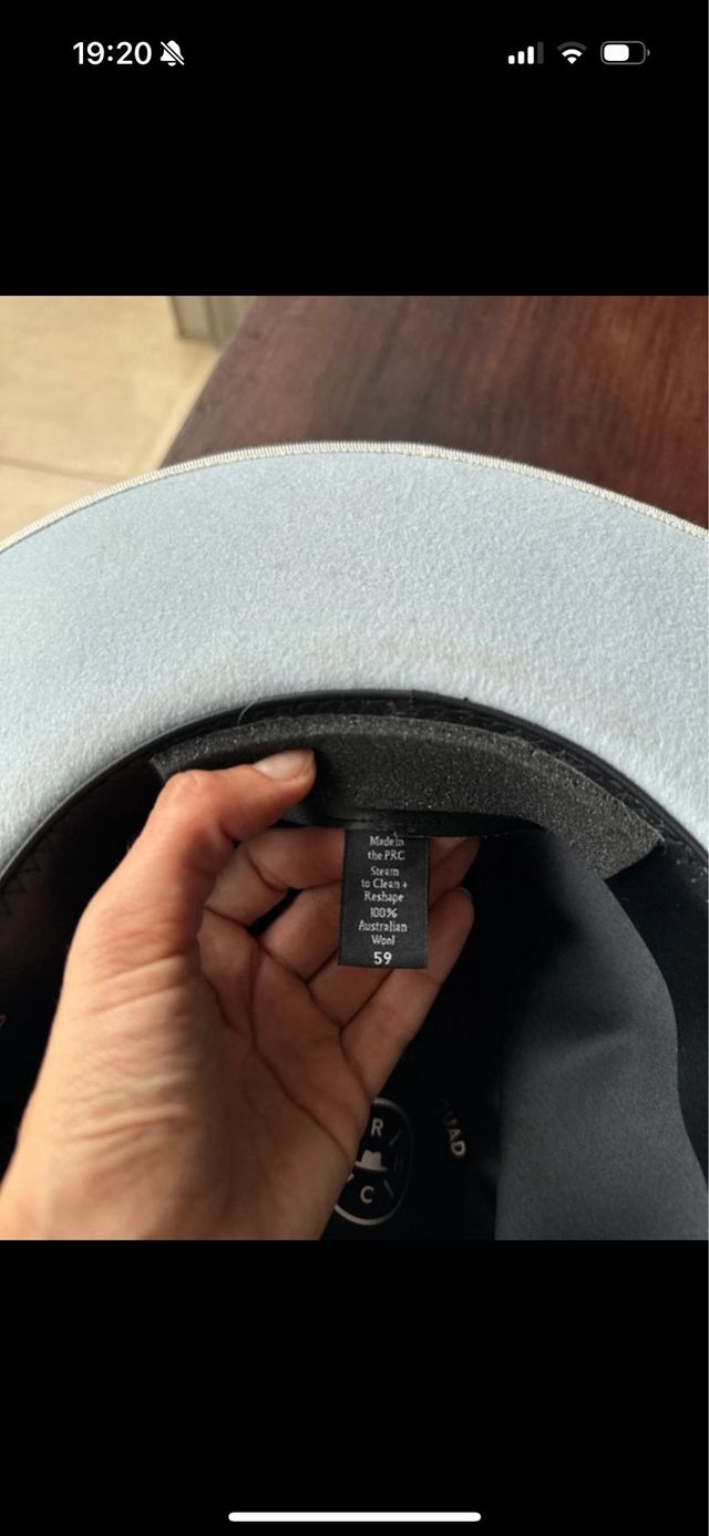 Sombrero vaquero azul y rosa