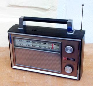 RADIO A TRANSISTOR EFFEPI mod: Lory