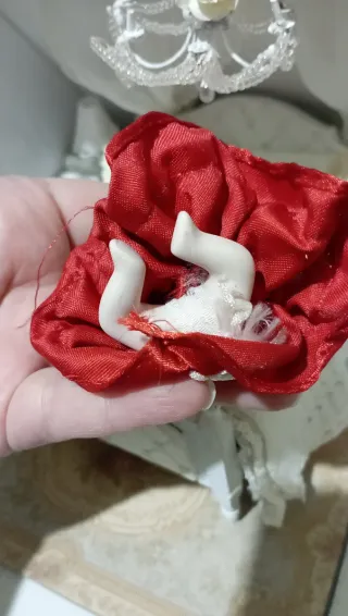 Bambolina porcellana casa delle bambole