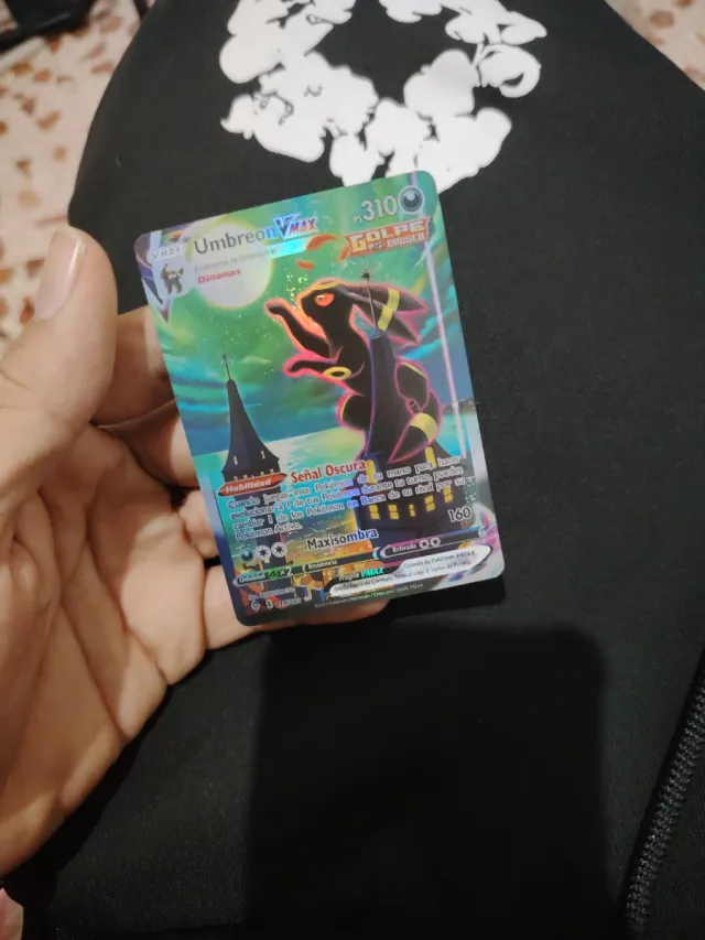 Carta Pokémon Umbreon VMAX 310 HP