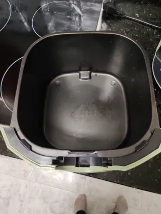 Friggitrice ad aria color verde menta