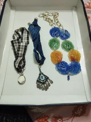 Set 3 collane con ciondoli