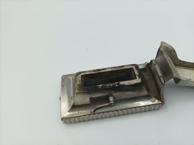 Antico sterilizzatore da barbiere Infiernillo