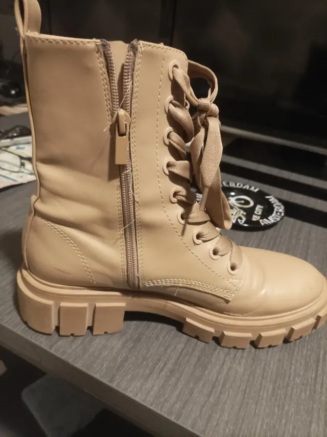 Botas militares beige mujer