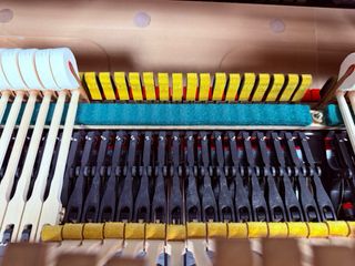 Piano de cola Kawai RX3