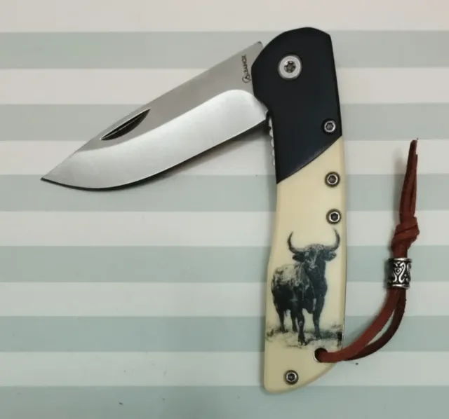 REBAJADA: CAZA TORO EN MADERA Y ABS