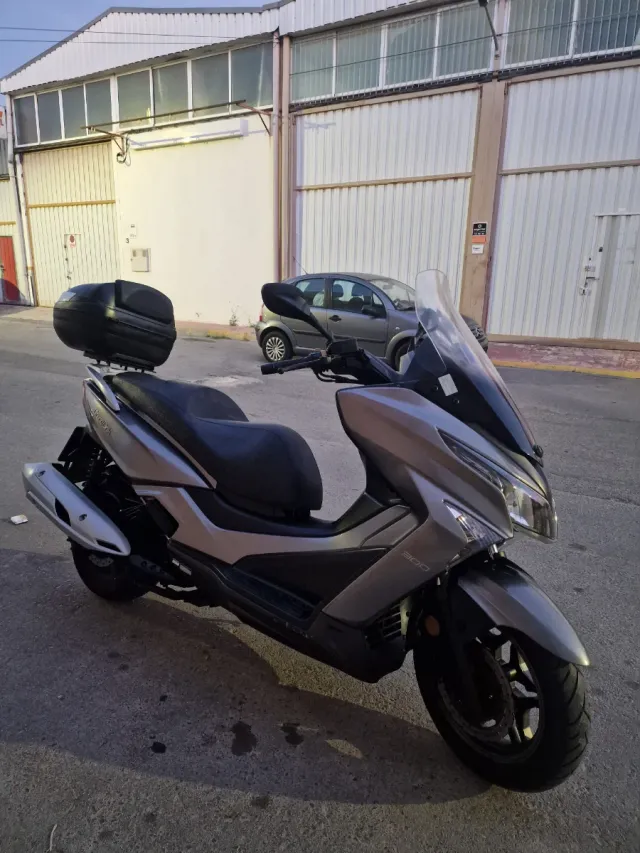 KYMCO GRAN DINK 300i  ABS EXCELENTE