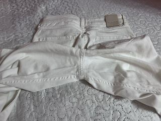 Pantalones vaqueros blancos Zara