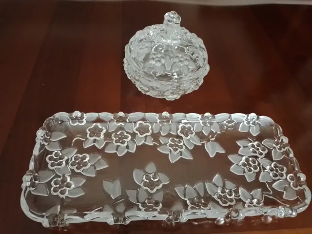 Conjunto de bandeja y bombonera