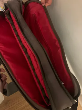 Maletín porta documentos negro y rojo