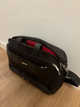 Maletín porta documentos negro y rojo