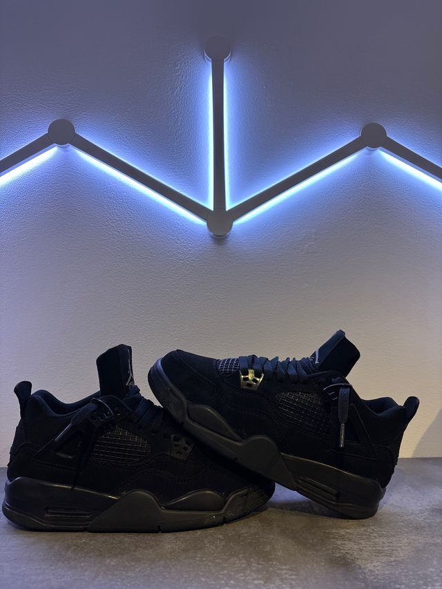 Jordan 4 Black Cat