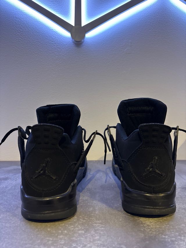 Jordan 4 Black Cat