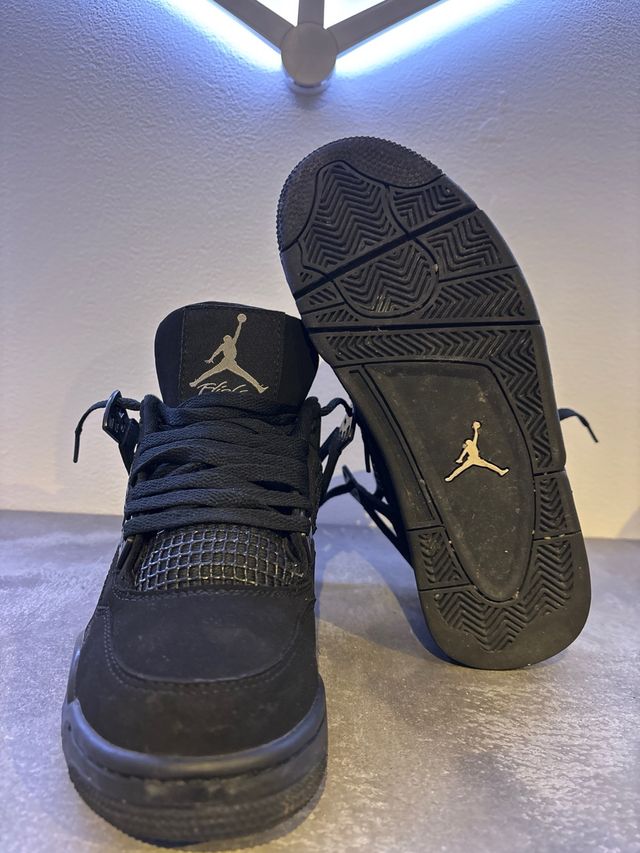 Jordan 4 Black Cat