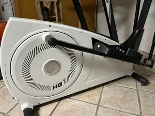 Banco de pesas con barra, mancuernas y Eliptica BH