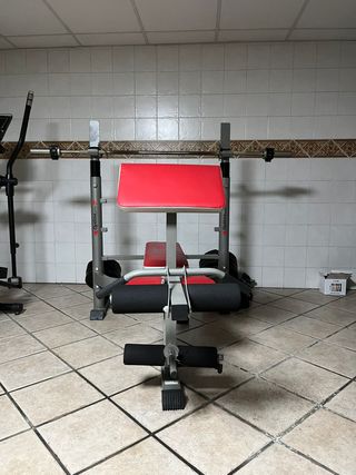 Banco de pesas con barra, mancuernas y Eliptica BH