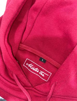 Sudadera Mister Tee Roja con Estampado