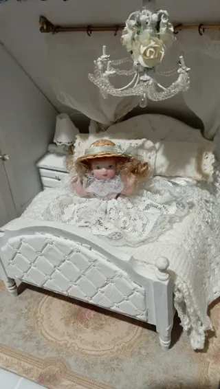 Bambola porcellana casa bambole