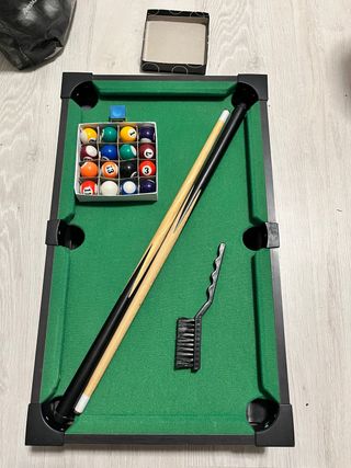 Mini mesa de billar con accesorios