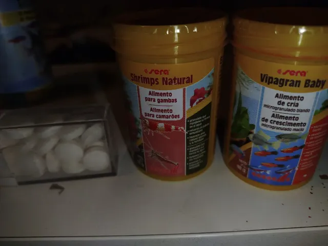 Comida para gambas y peces