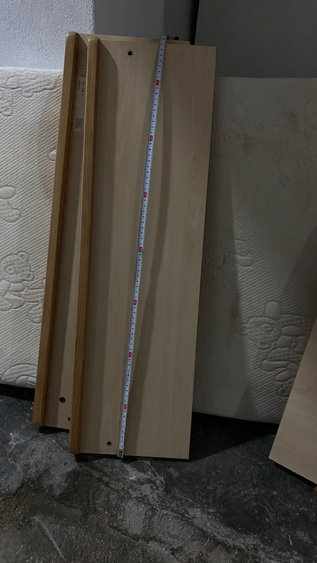 Cuna de bebé de madera